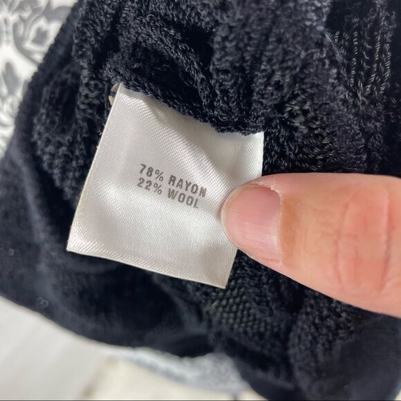 St. John Sport by Marie Gray Fan Knitted Wool Blend Tank Top - Picture 8 of 9